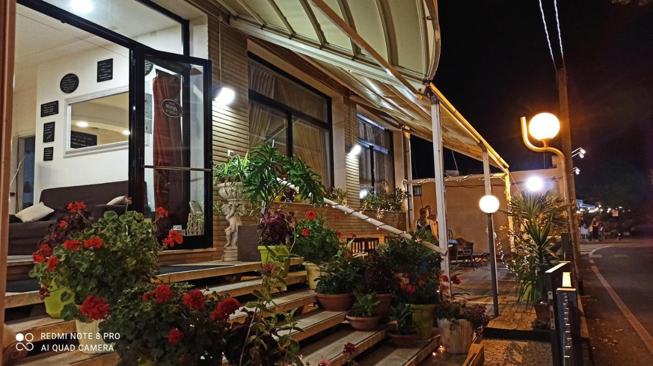 Hotel Crosal Rimini Exterior photo