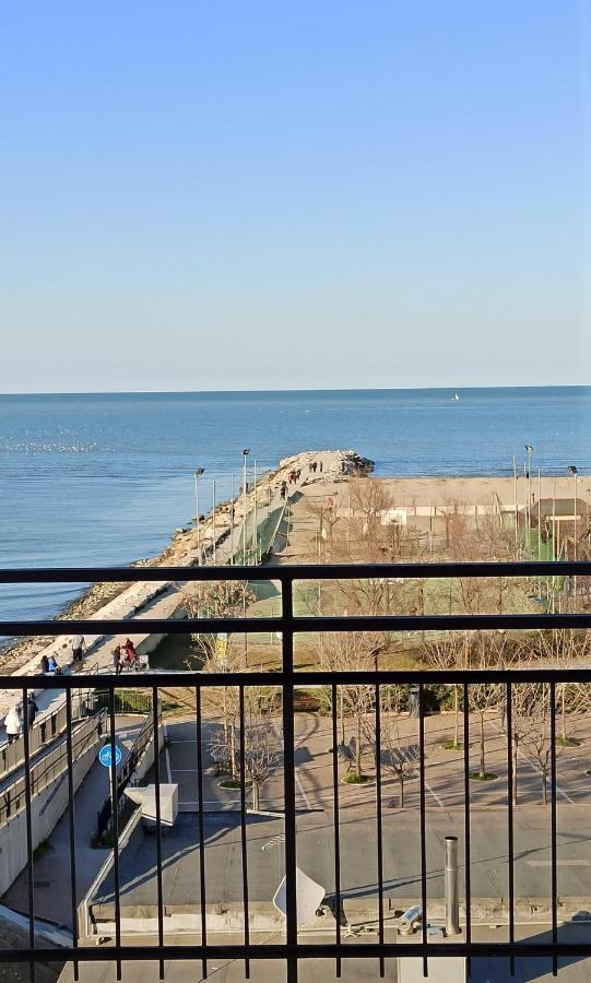 Hotel Crosal Rimini Exterior photo