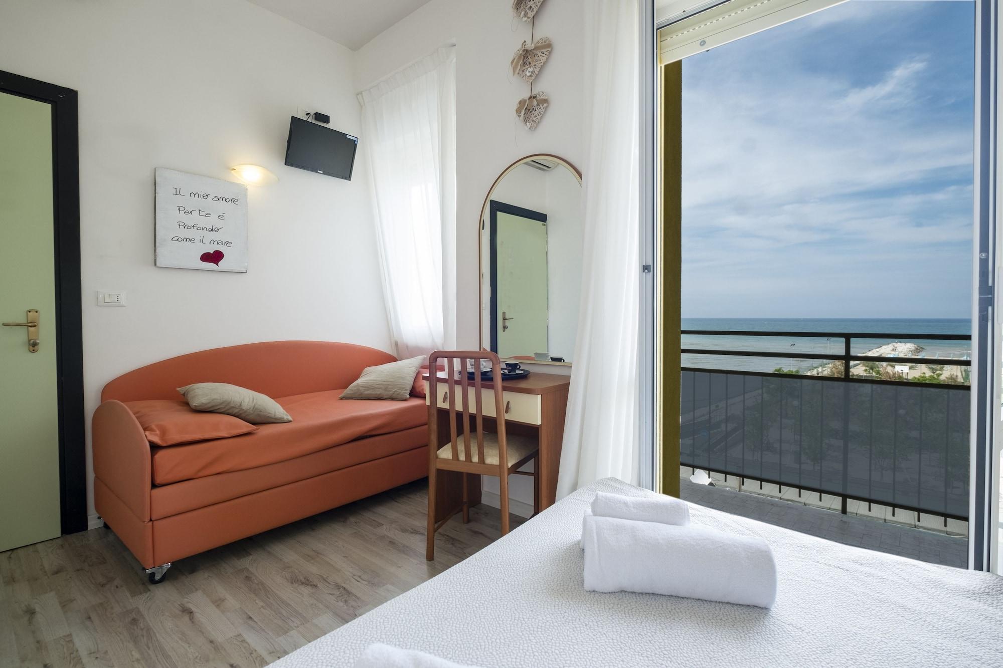 Hotel Crosal Rimini Exterior photo